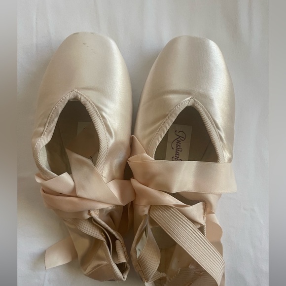 russian pointe Shoes Russian Pointe Shoes E Pro L28 Poshmark